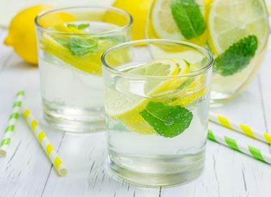 C&aacute;ch uống nước đ&uacute;ng c&aacute;ch mỗi ng&agrave;y theo KHOA HỌC