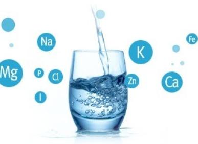 Lợi &iacute;ch của c&aacute;c kho&aacute;ng chất c&oacute; trong nước suối - nước đ&oacute;ng chai