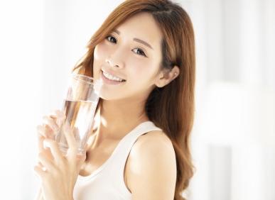 Lợi &iacute;ch của nước ion kiềm điện giải đối với phụ nữ