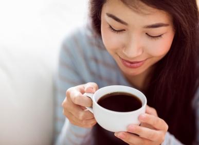 Uống c&agrave; ph&ecirc; c&oacute; t&aacute;c dụng g&igrave;? Thời đi&ecirc;̉m thích hợp đ&ecirc;̉ u&ocirc;́ng cà ph&ecirc; 