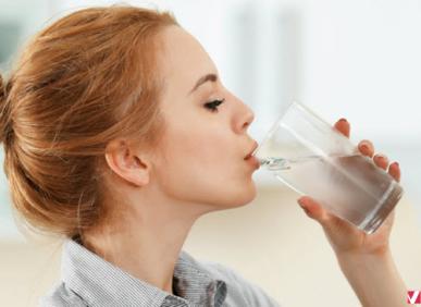 Thời điểm n&agrave;o uống nước th&igrave; tốt nhất cho cơ thể ?