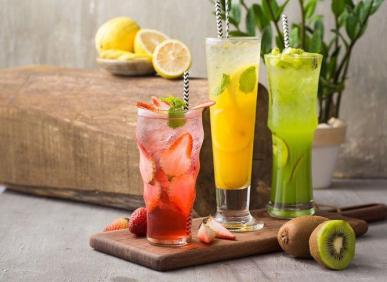 Uống nước đ&uacute;ng c&aacute;ch để c&oacute; l&agrave;n da đẹp &ndash; Bạn đ&atilde; thử chưa?